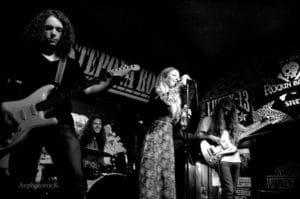 544779_632123546804991_46433064_n (Small)