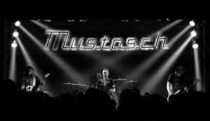Mustasch-Essen-2-1336 (Small)